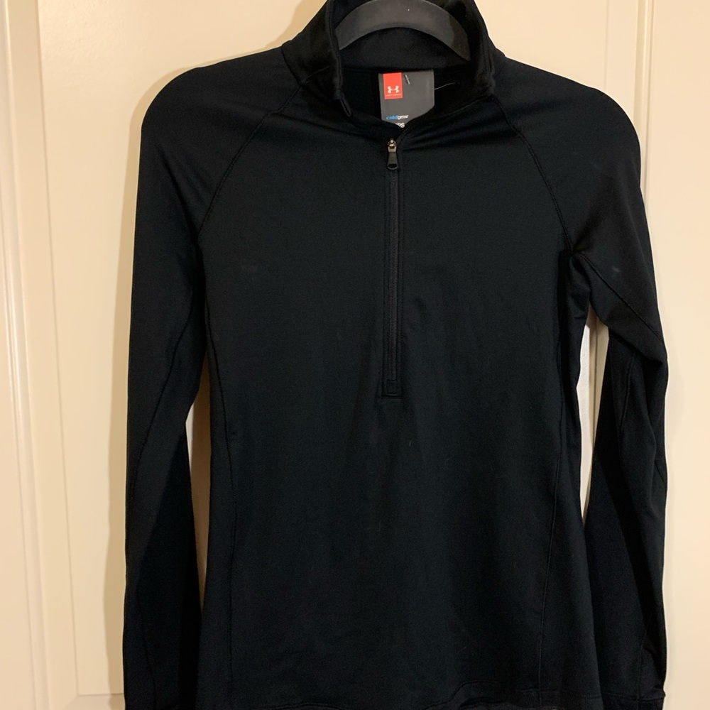 Under Armour Black fitted Pullover Jacket in size S